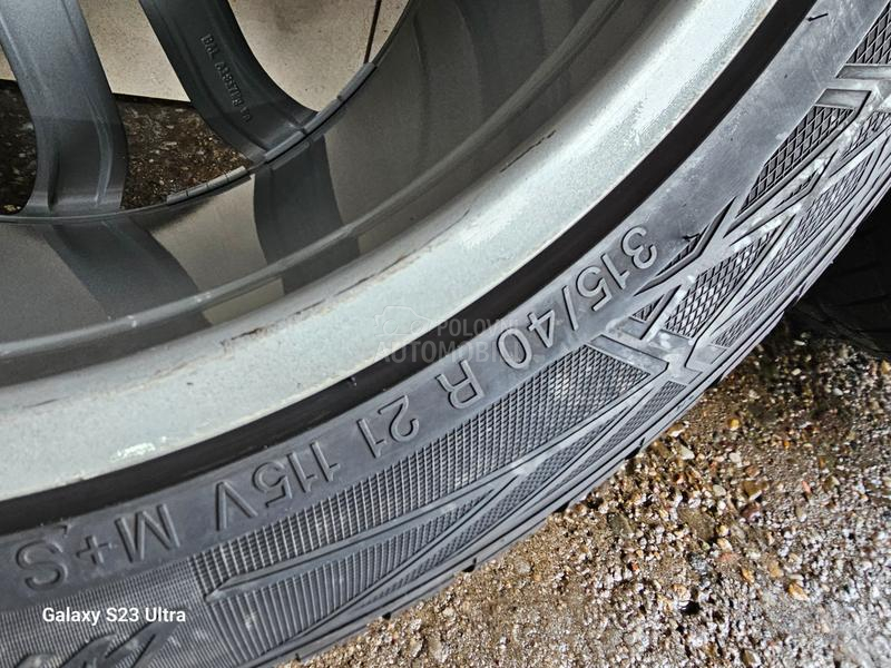 Vredestein 275/45 R21 Zimska