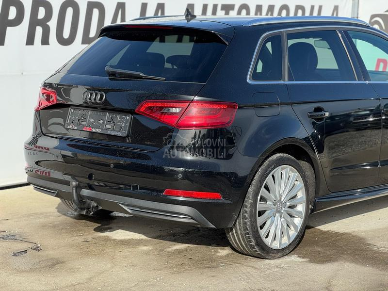 Audi e-tron PANO / LED