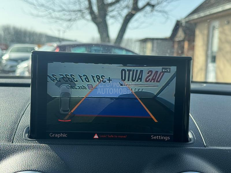 Audi e-tron PANO / LED