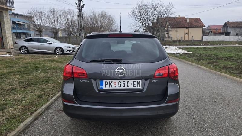 Opel Astra J 1.7 Cdti
