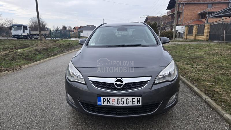 Opel Astra J 1.7 Cdti