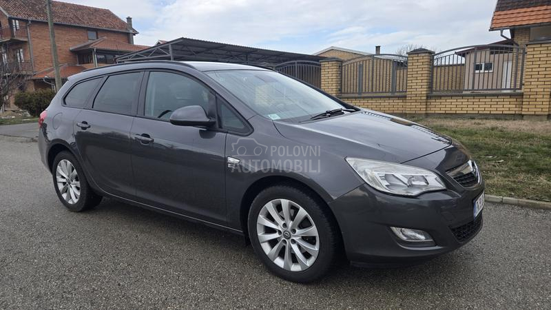 Opel Astra J 1.7 Cdti