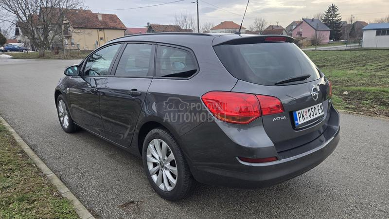 Opel Astra J 1.7 Cdti