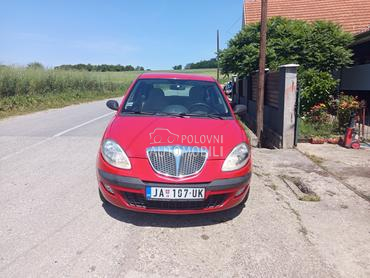 Lancia Ypsilon 