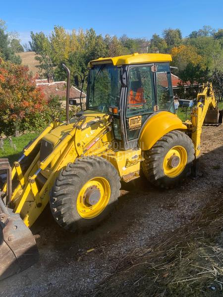 New Holland Lb115