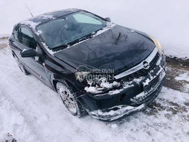 Opel Astra H 1.6 gtc essentia