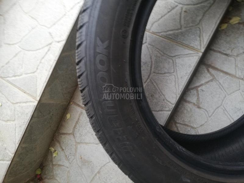 Hankook 225/55 R17 Zimska