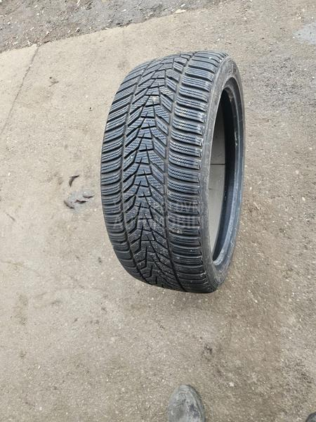 Hankook 255/40 R20 Zimska