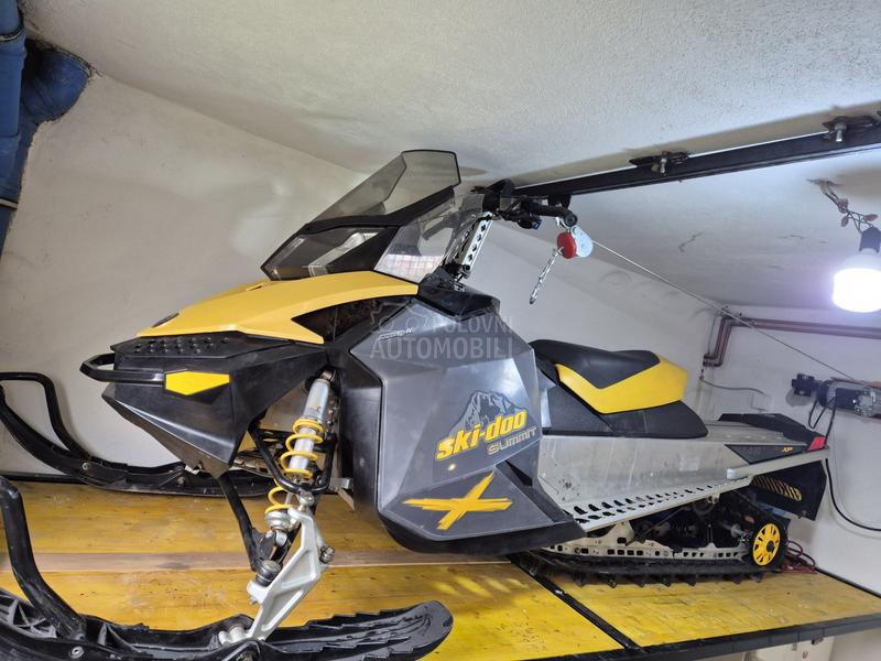 Ski-Doo summit 800r