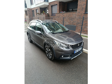 Peugeot 2008 1.2 ALLURE AUTOM