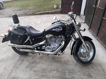 Honda VT 1100 shadow sabre