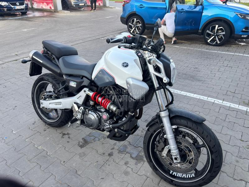 Yamaha mt 03