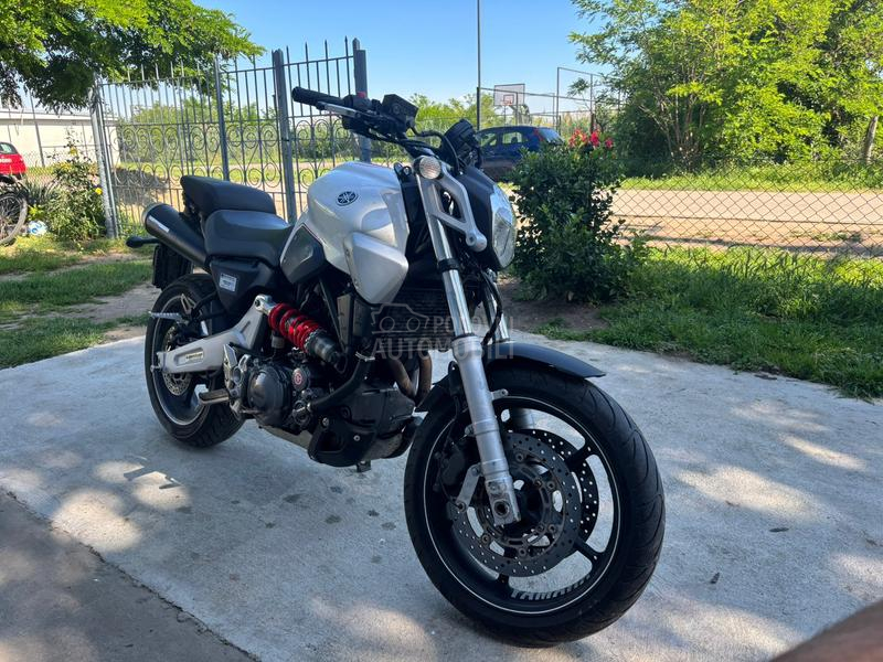 Yamaha mt 03