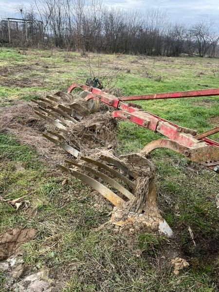 John Deere 4240s sa plugom