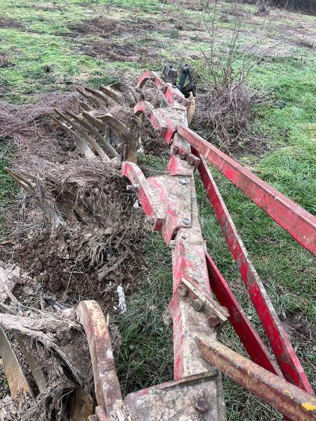 John Deere 4240s sa plugom