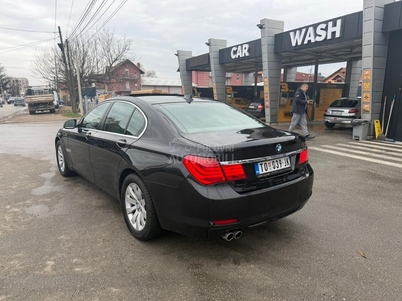 BMW 730 