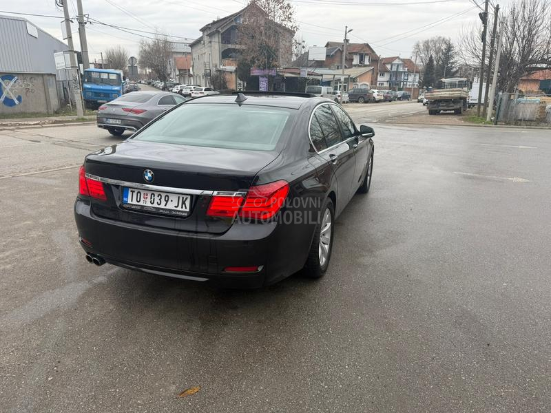 BMW 730 