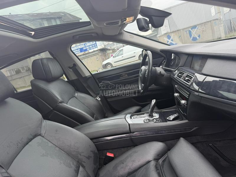 BMW 730 