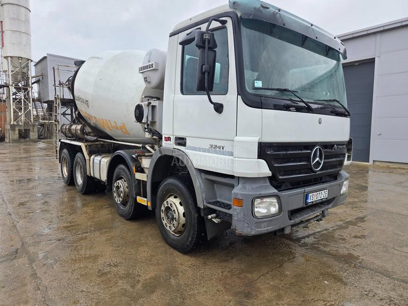 Mercedes Benz Sa liebher trakom 16m