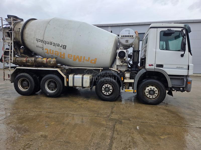 Mercedes Benz Sa liebher trakom 16m