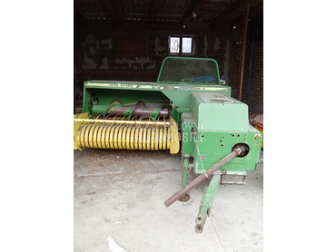 John Deere 332 A