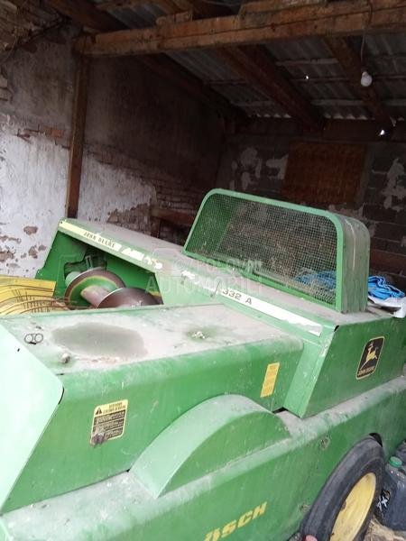 John Deere 332 A