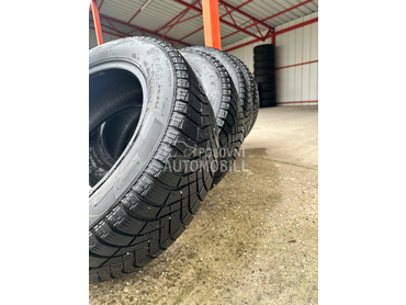 Pirelli 215/55 R16 Zimska
