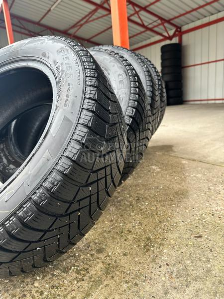 Pirelli 215/55 R16 Zimska
