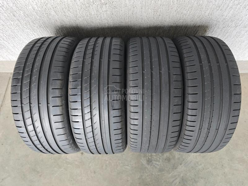 Goodyear 225/45 R18 Zimska