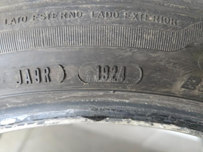 Goodyear 225/45 R18 Zimska