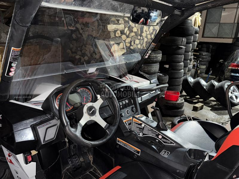 Can-Am MAVERICK 1000R