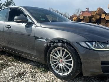 Jaguar XE 