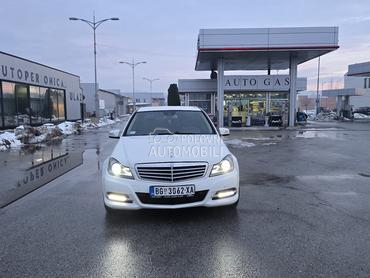 Mercedes Benz C 180 O D L I Č N A