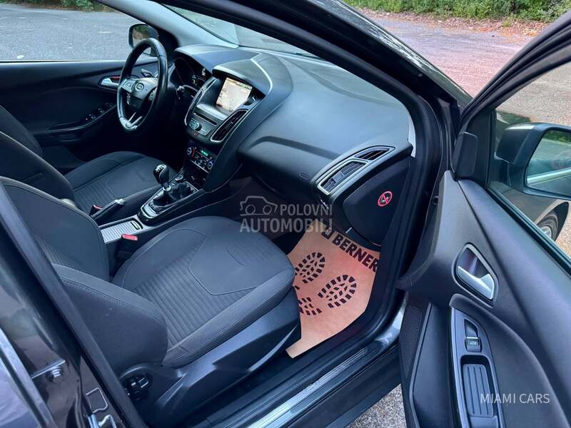 Ford Focus 1.6 TDCi/TITANIUM/