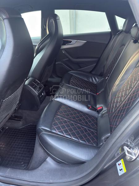 Audi A5 Quattro/Virtual