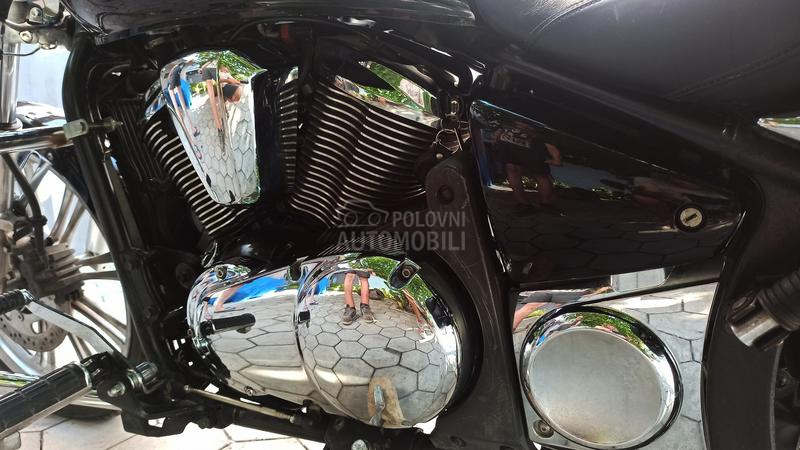 Kawasaki VN 900 Custom