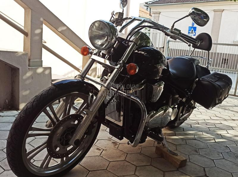 Kawasaki VN 900 Custom