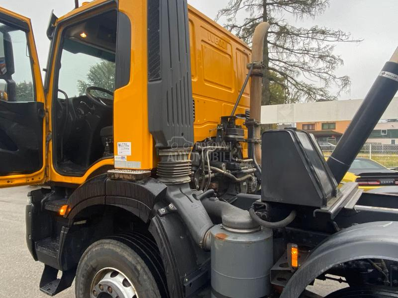 Iveco AD410T51 / LA2273