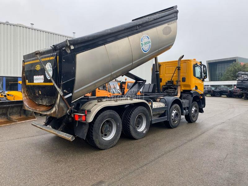 Iveco AD410T51 / LA2273