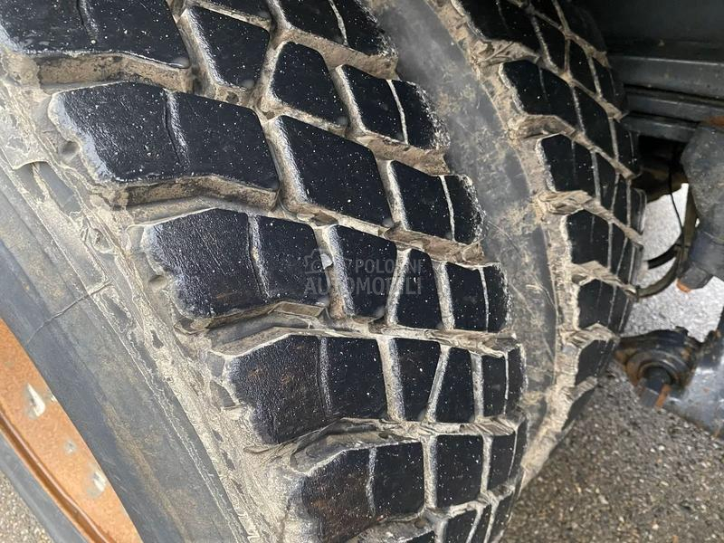 Iveco AD410T51 / LA2273