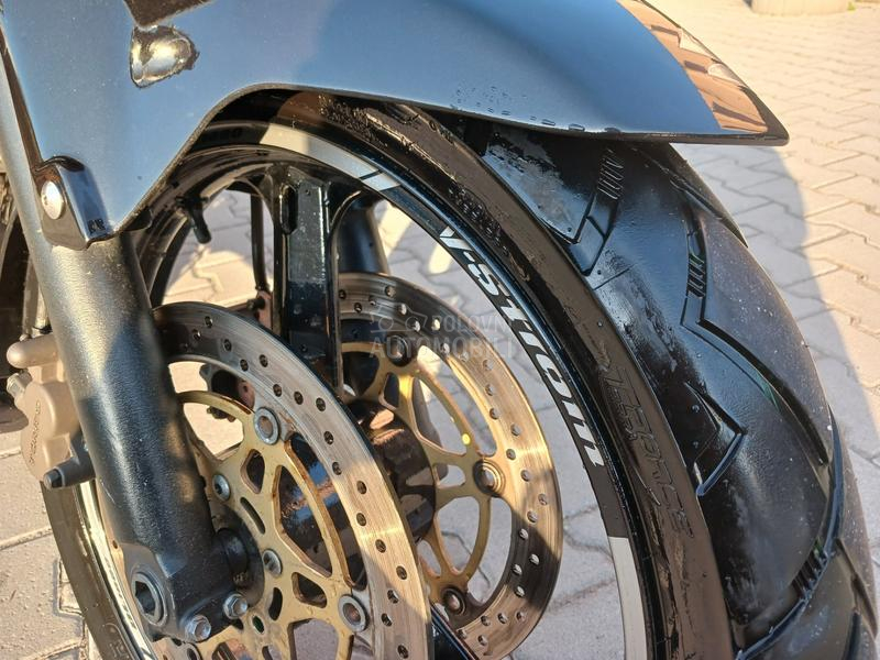 Suzuki V strom dl 1000