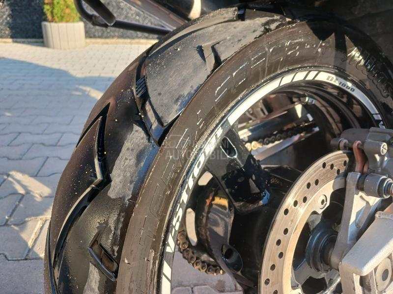 Suzuki V strom dl 1000