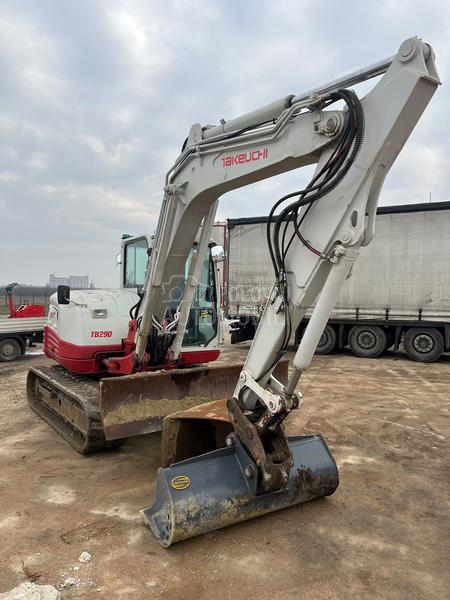 Takeuchi Tb290