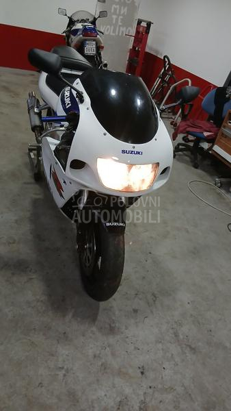 Suzuki SRAD 600