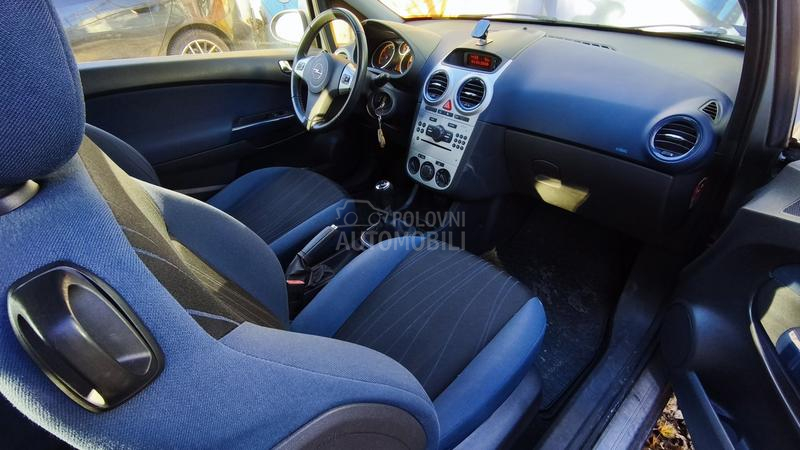 Opel Corsa D 