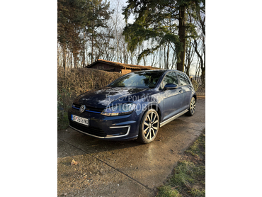 Volkswagen Golf 7 GTE Akrapovič