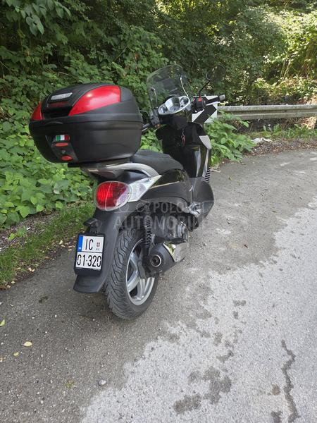 Aprilia scarabeo 250 light