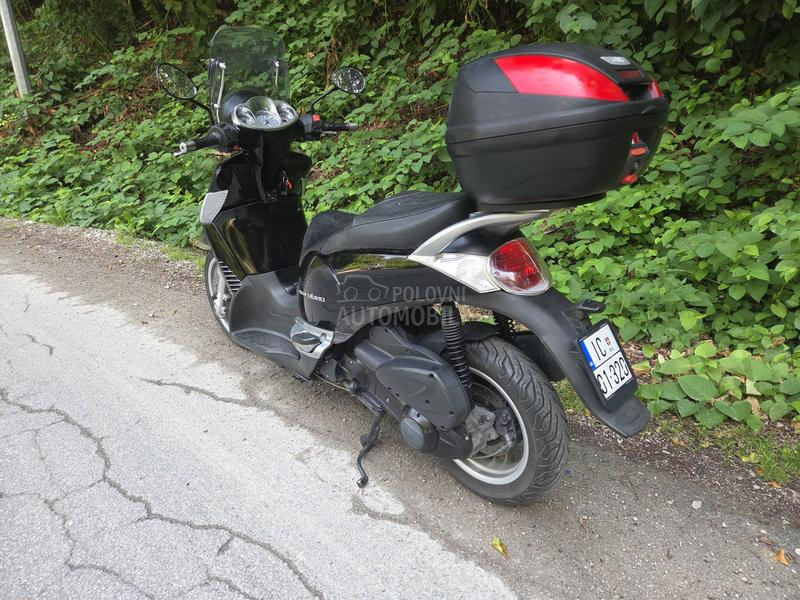 Aprilia scarabeo 250 light