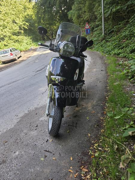 Aprilia scarabeo 250 light