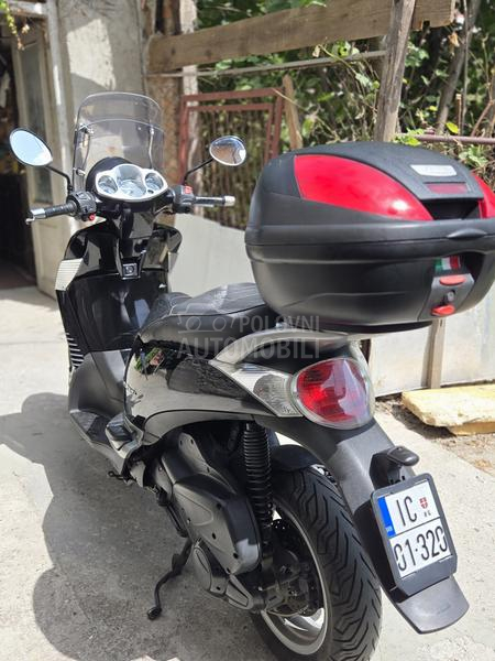 Aprilia scarabeo 250 light